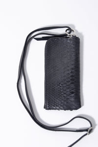 2202-W05B Drop Purse 02 Black