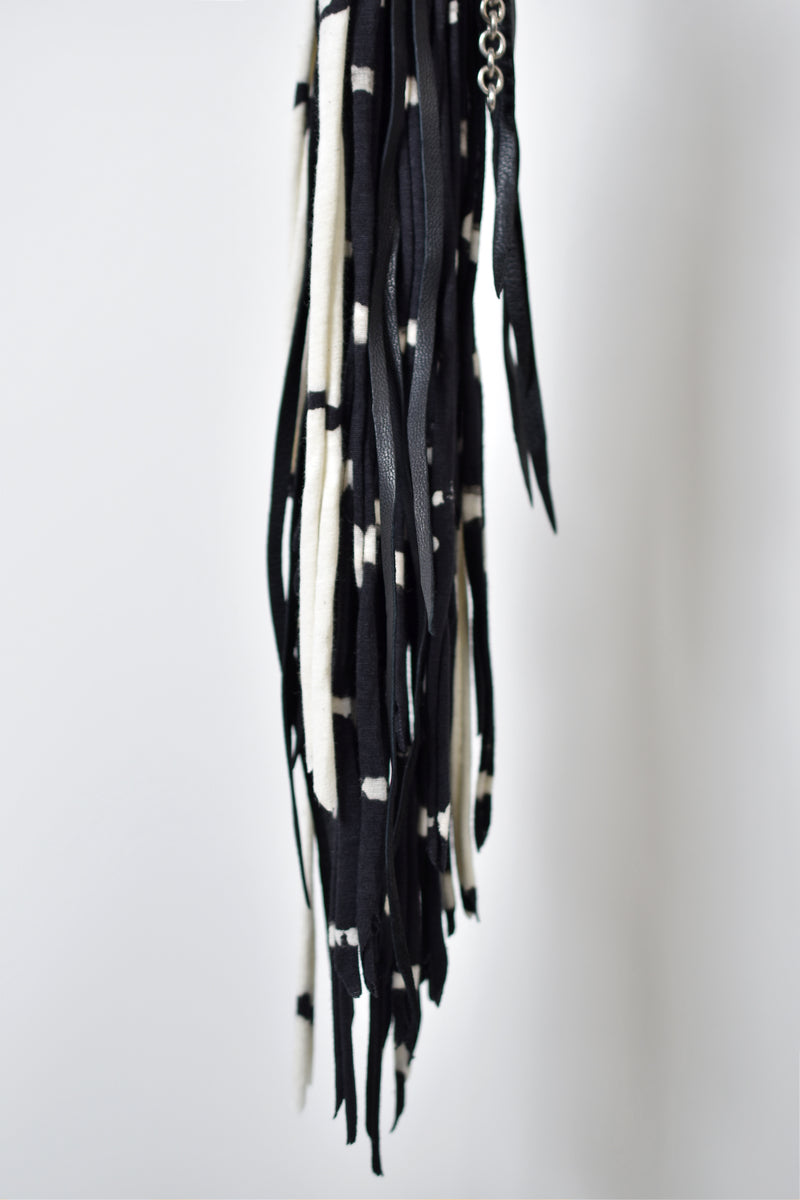 1802-AC01 Feather Hook 09