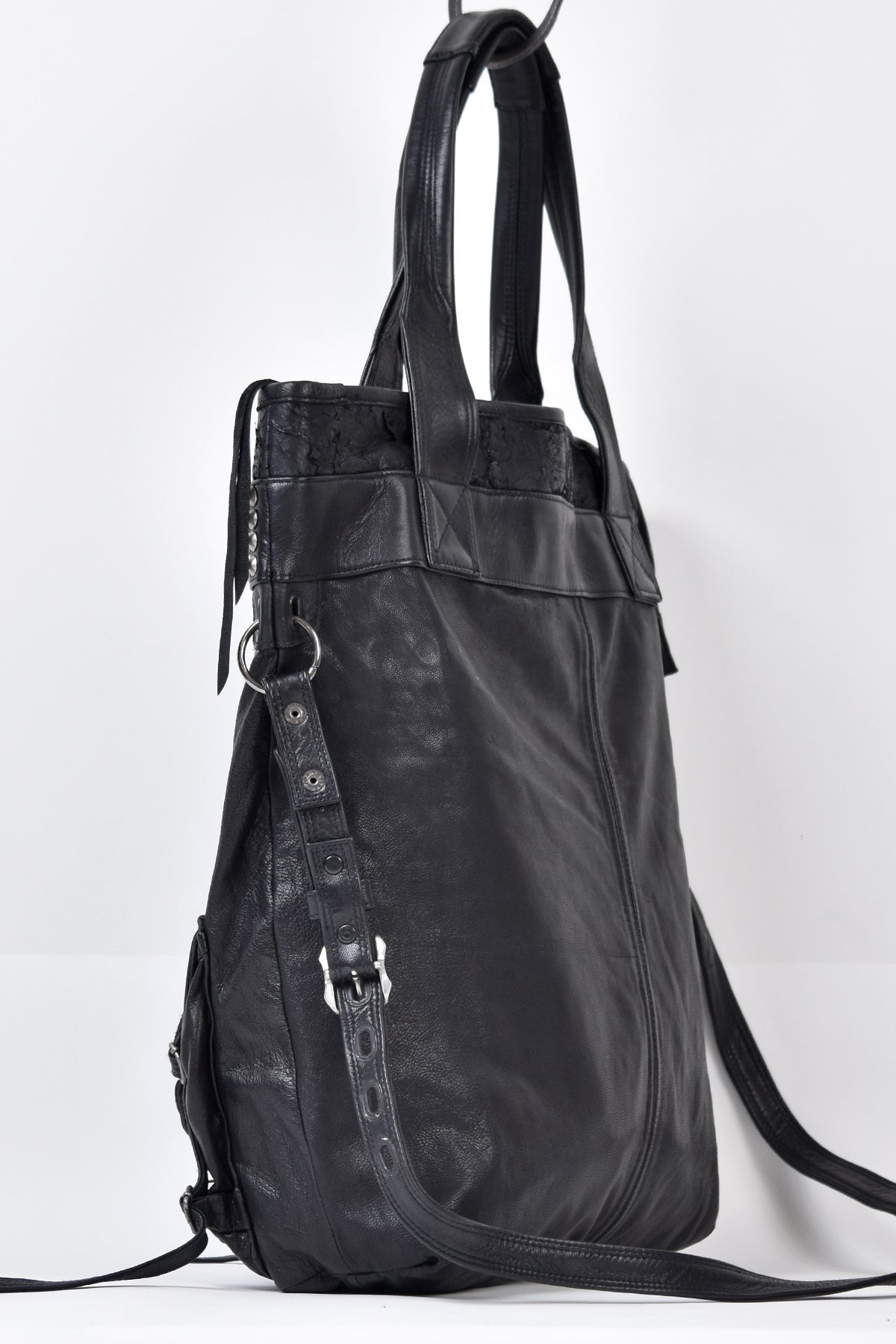 1301-BG02 White Estoc Tote