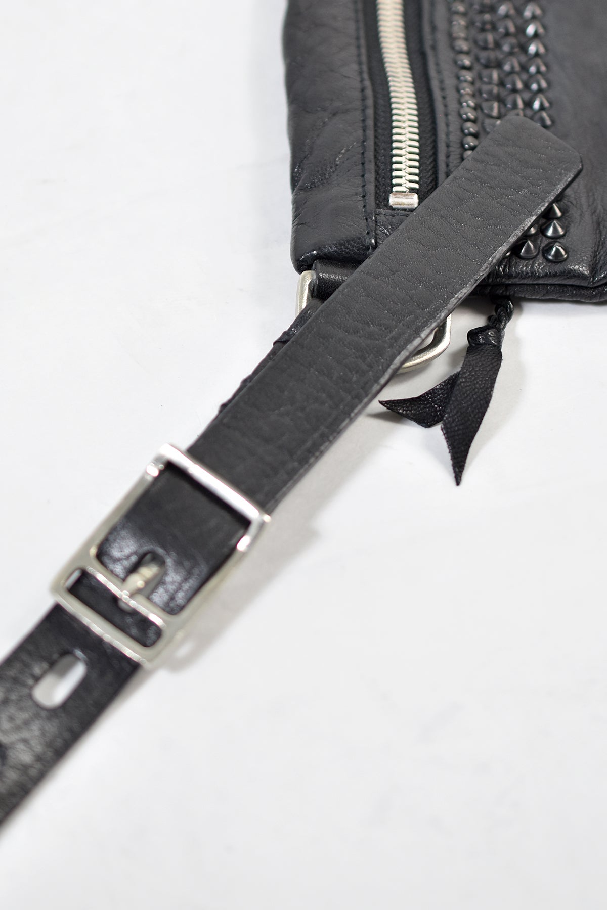 1902-BG05 Stingray Square Pouch