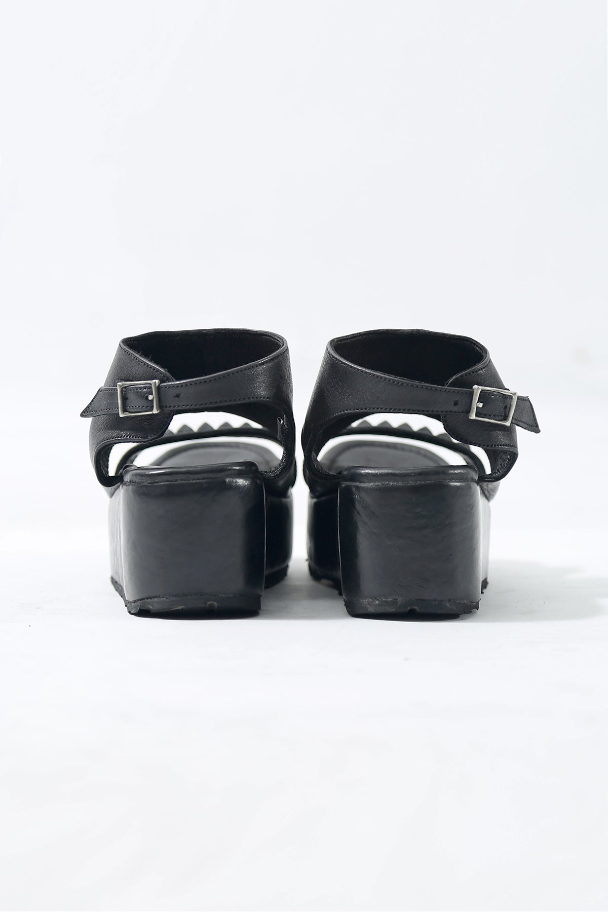 KMRii メタルストラップ サンダル シルバー ブラック KMRii ケムリ Black Metal Sandal PMD ブラック メタル サンダル
