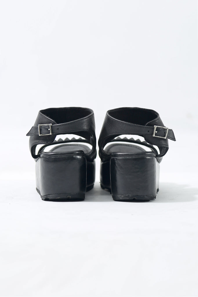 1801-BO04 Black Metal Sandal PMD