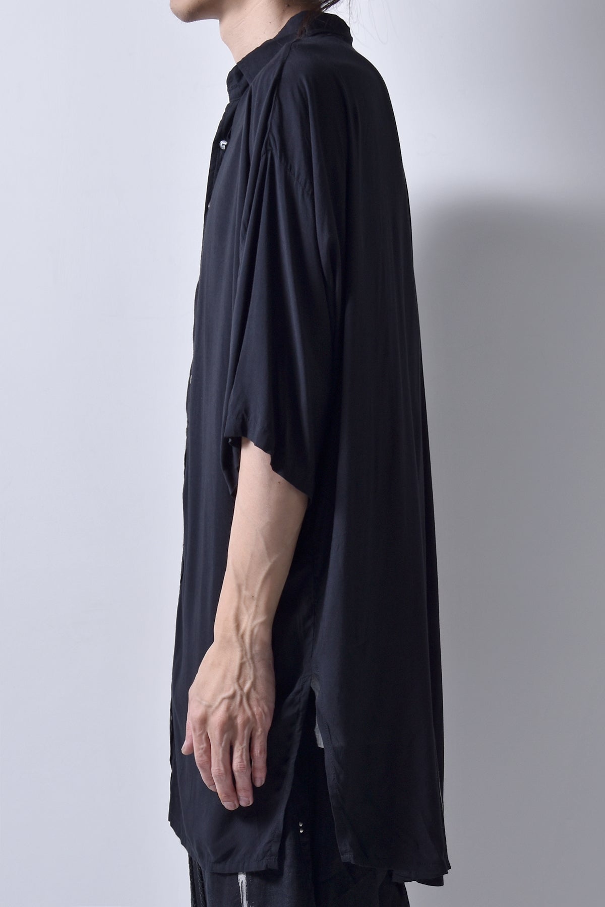2101-SH05 Stealth Rayon Lazy Shirt_Black