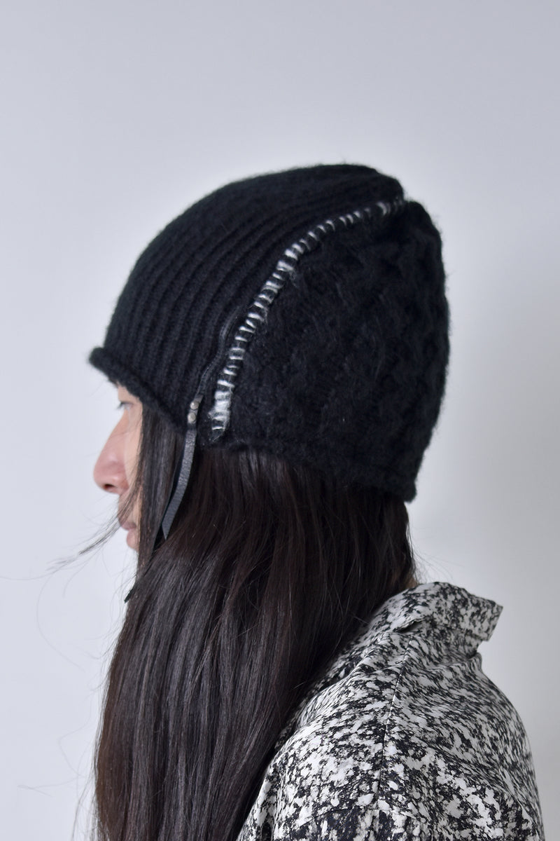 2002-KT05 Cable Mohair Beanie 02 Black