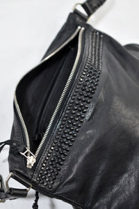 1902-BG05 Stingray Square Pouch