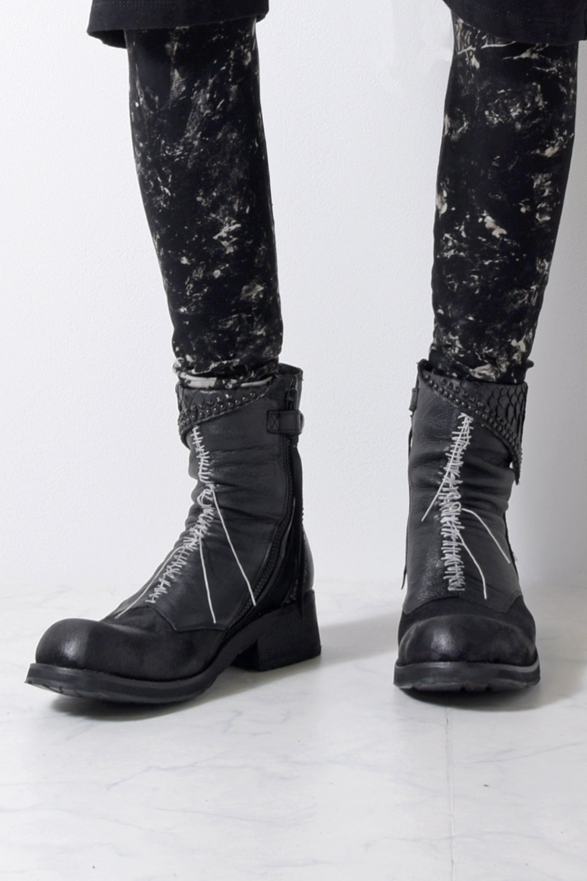 2201-BO01 Crush Boots 14 – KMRii OFFICIAL ONLINE STORE