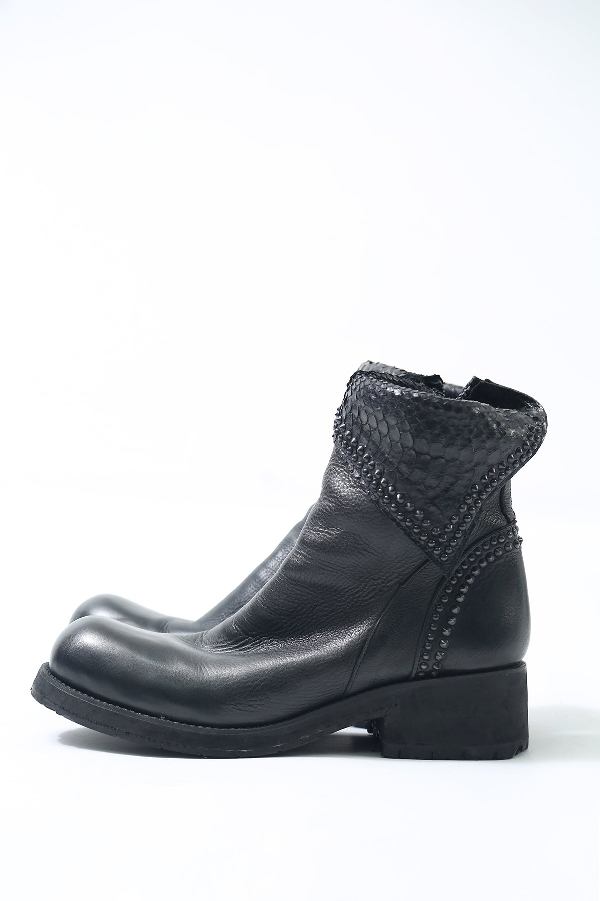 1602-BO03 Crush Short Boots
