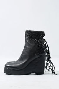 1602-BO02L Crush Braided Boots