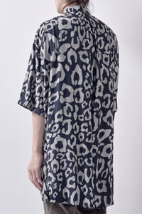 2101-SH07 Leopard Lazy Shirt