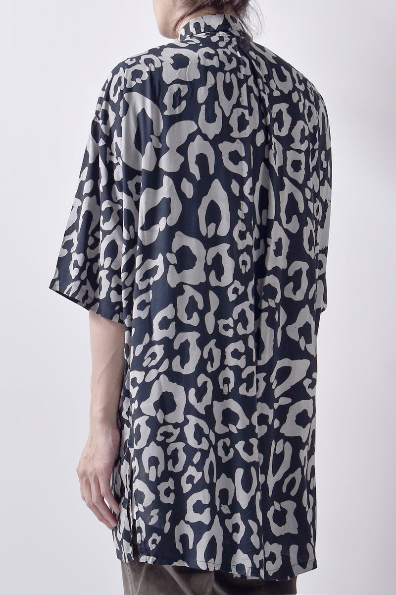 2101-SH07 Leopard Lazy Shirt