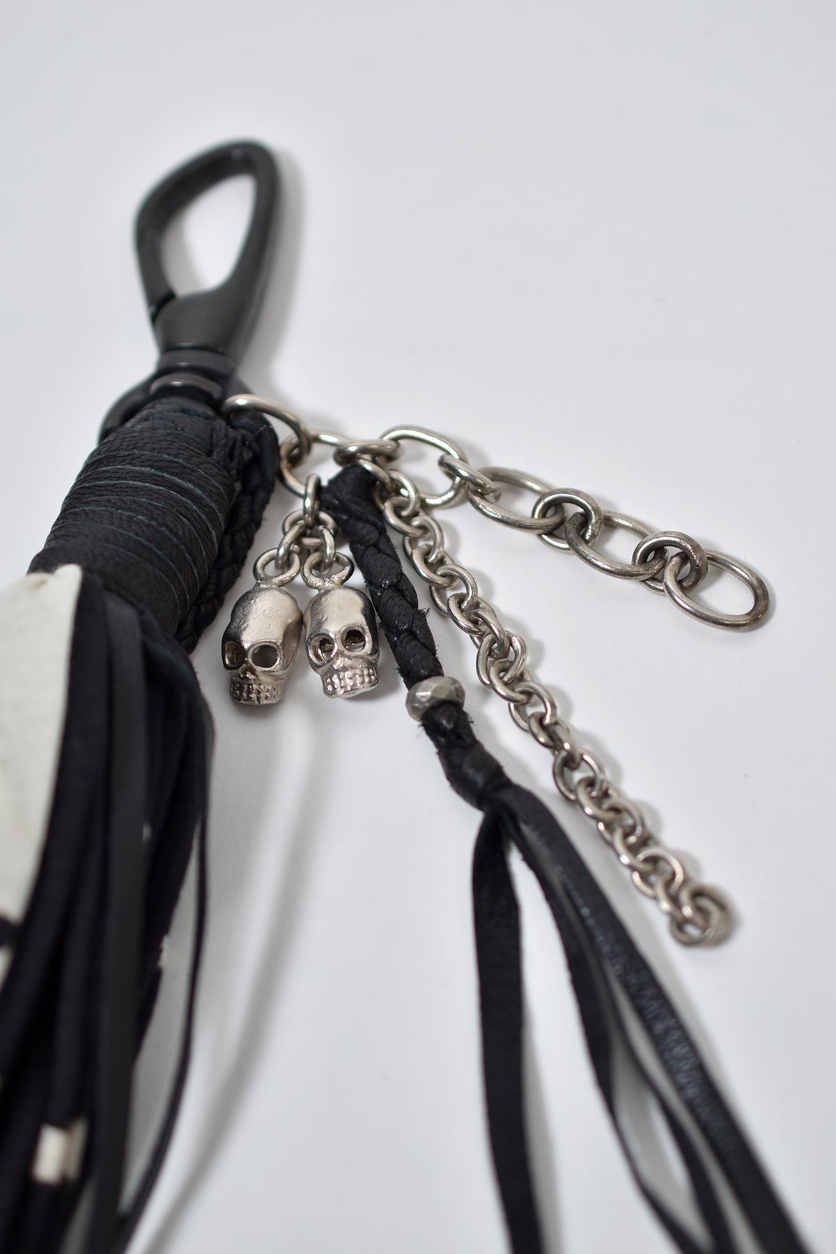 1802-AC01 Feather Hook 09