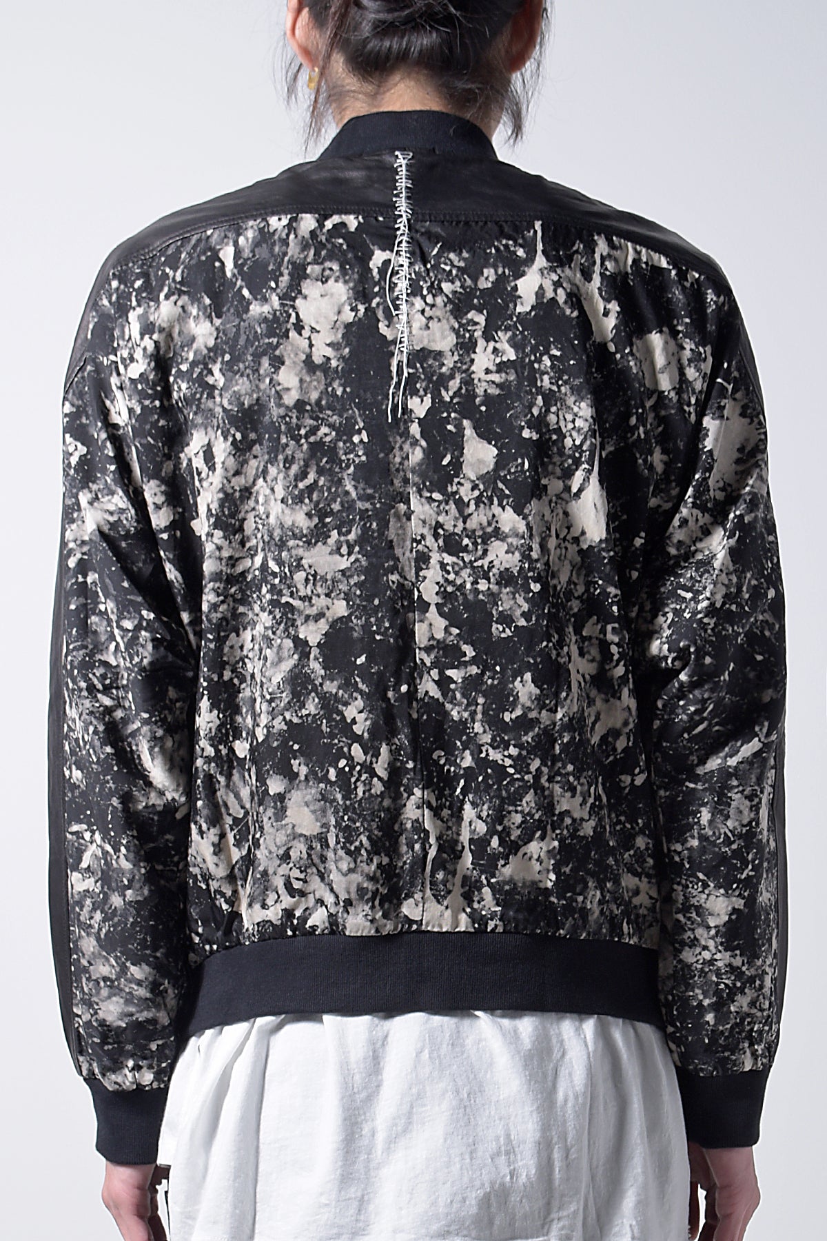 2202-JK04B Flake Discharged Dolman