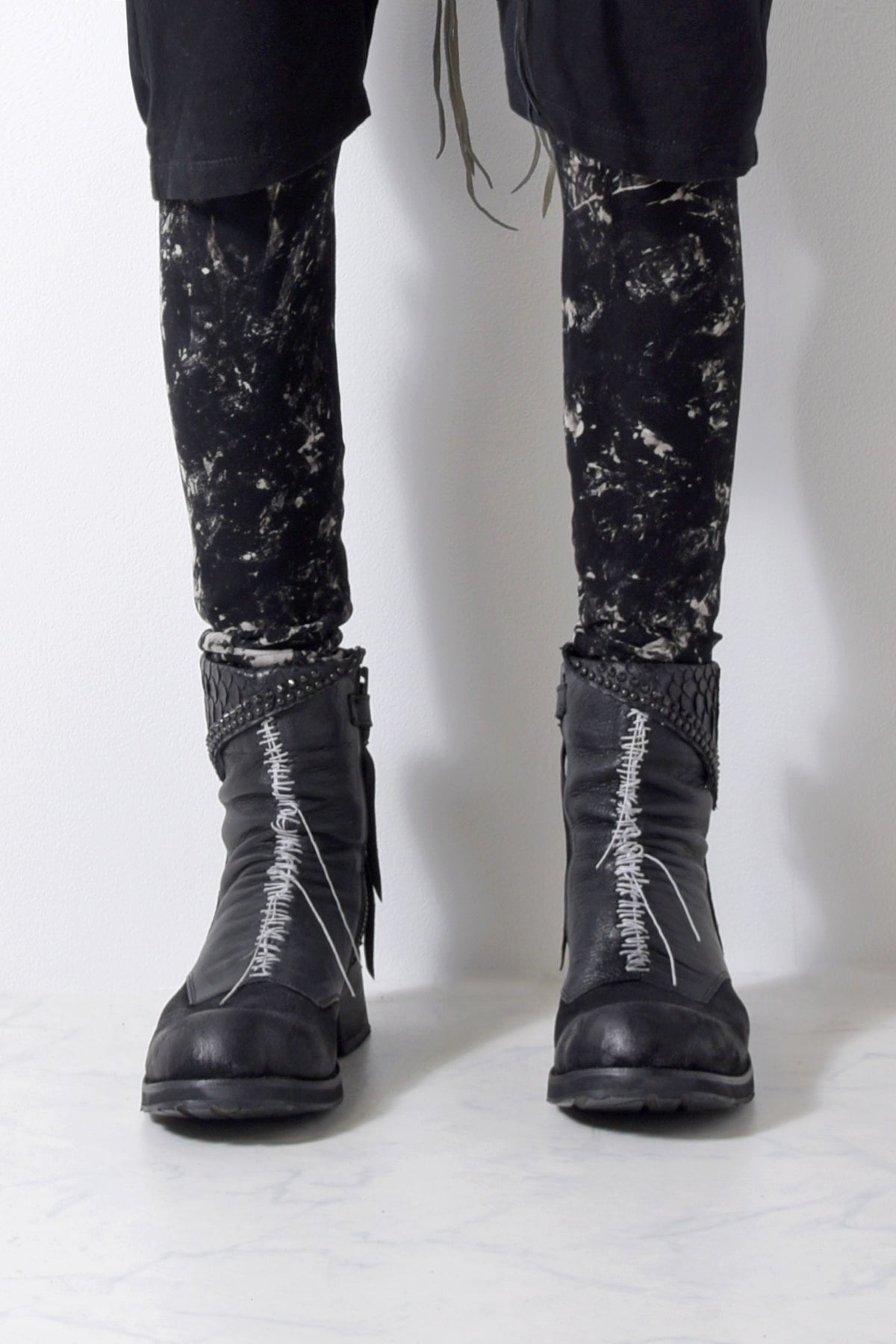 2201-BO01 Crush Boots 14 – KMRii OFFICIAL ONLINE STORE