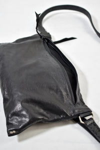 1902-BG05 Stingray Square Pouch
