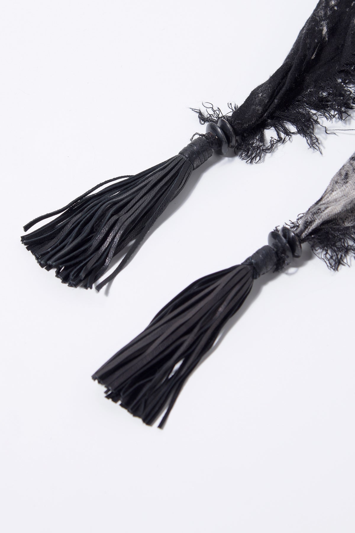 2202-ST01 Flake Discharged Stole