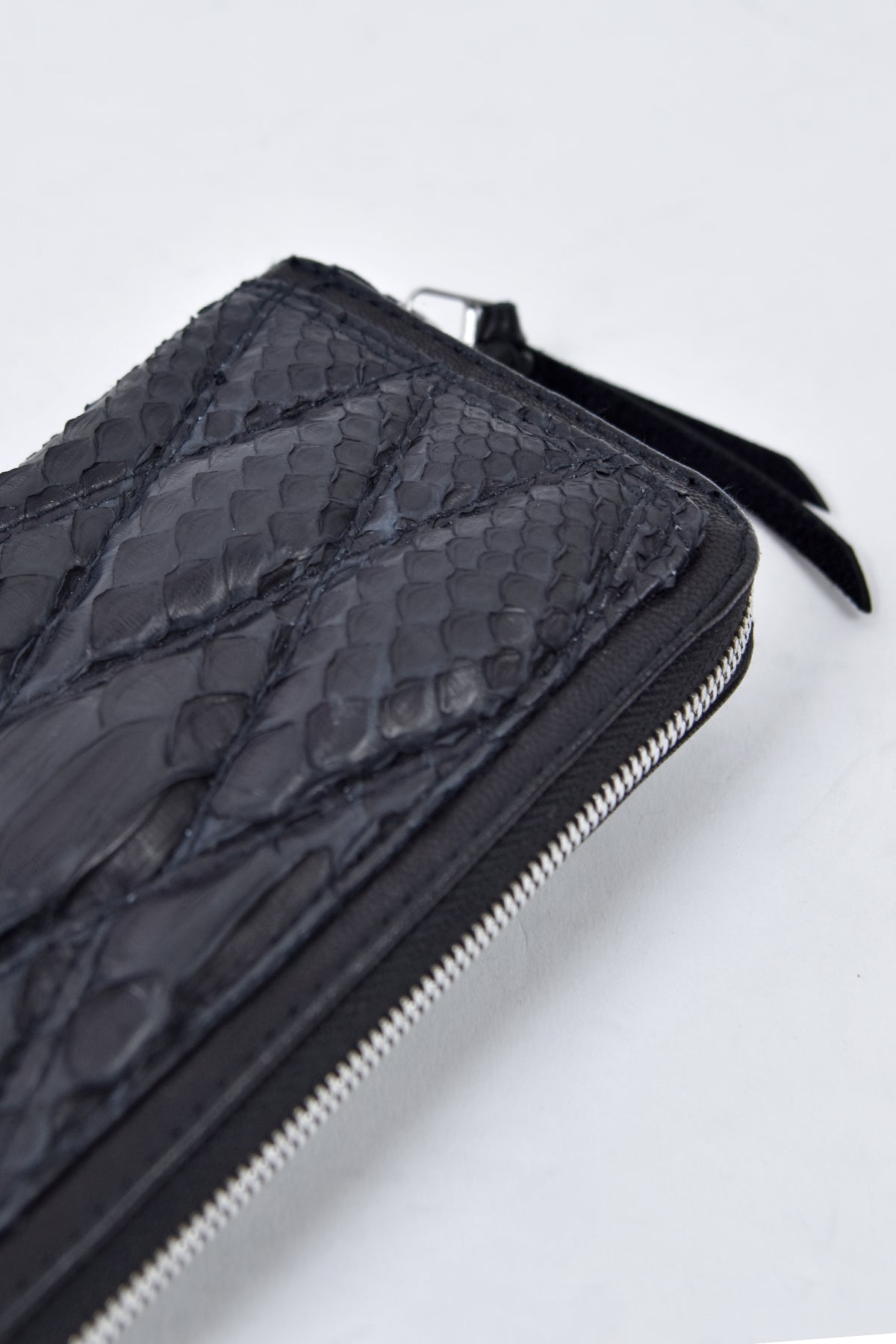 2101-W01 WR-Domino 02