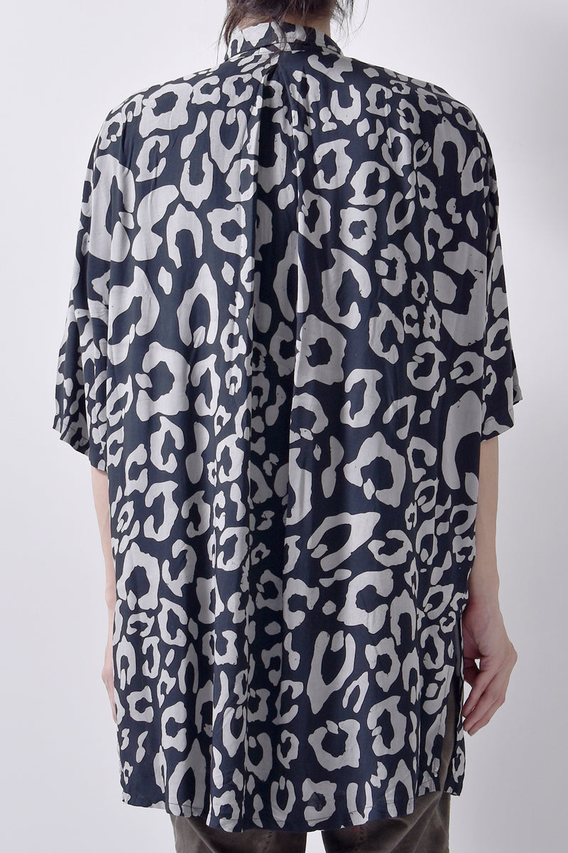 2101-SH07 Leopard Lazy Shirt
