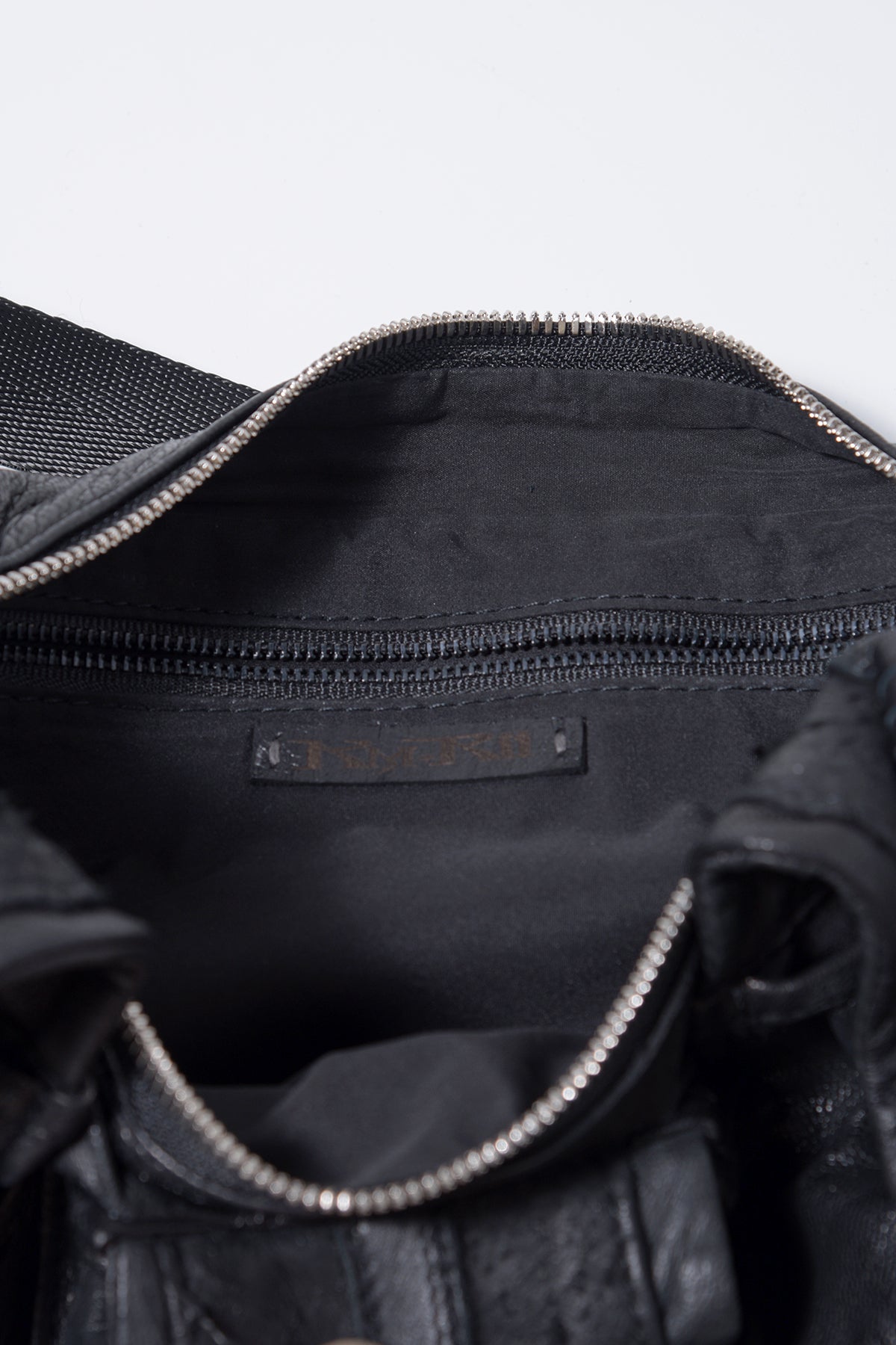 2202-BG06 Chrome Square Pouch