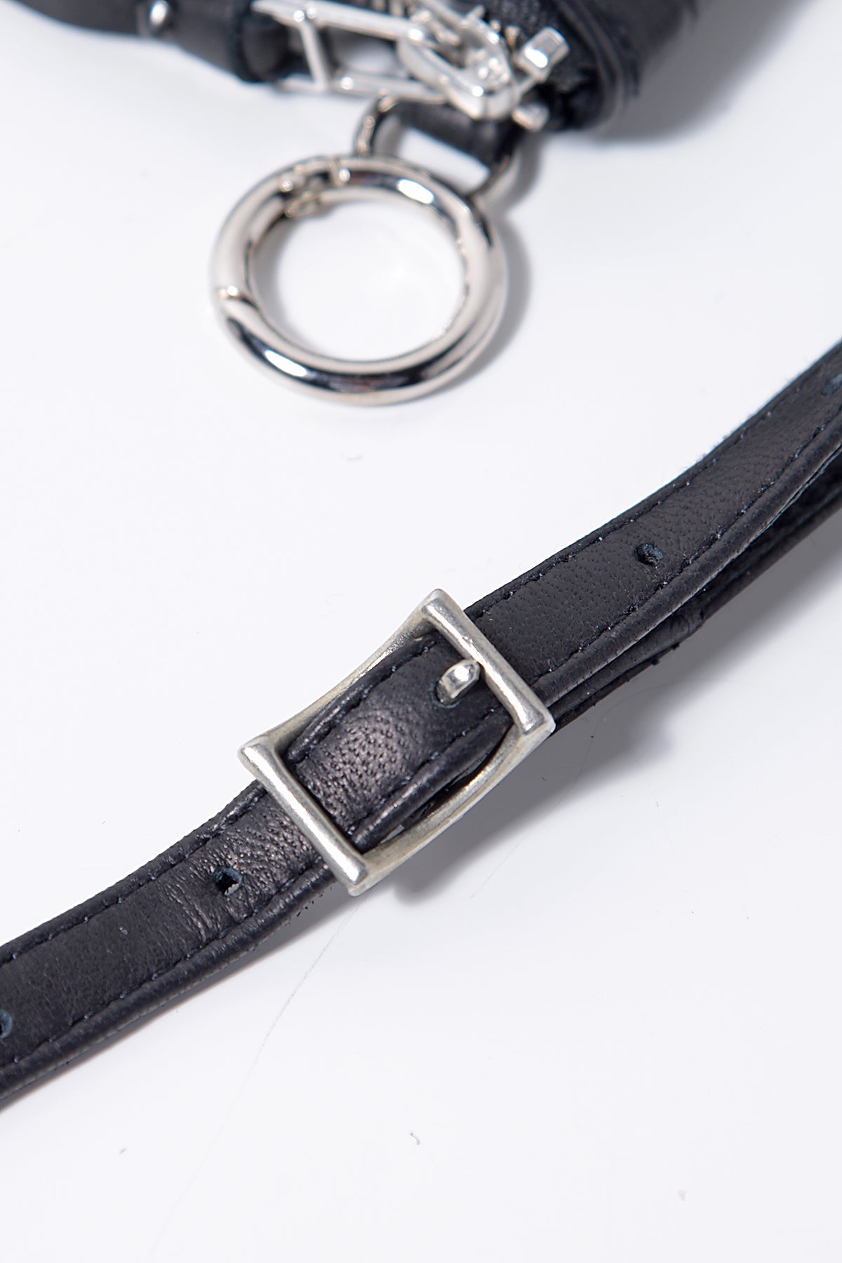 2202-W05B Drop Purse 02 Black