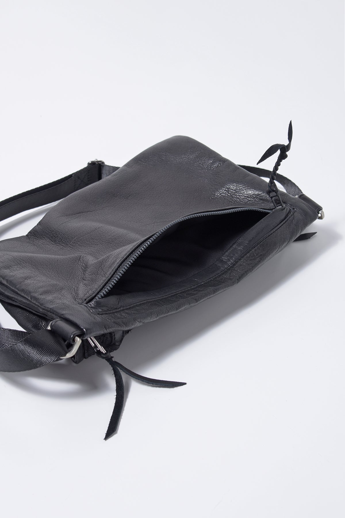 2202-BG06 Chrome Square Pouch