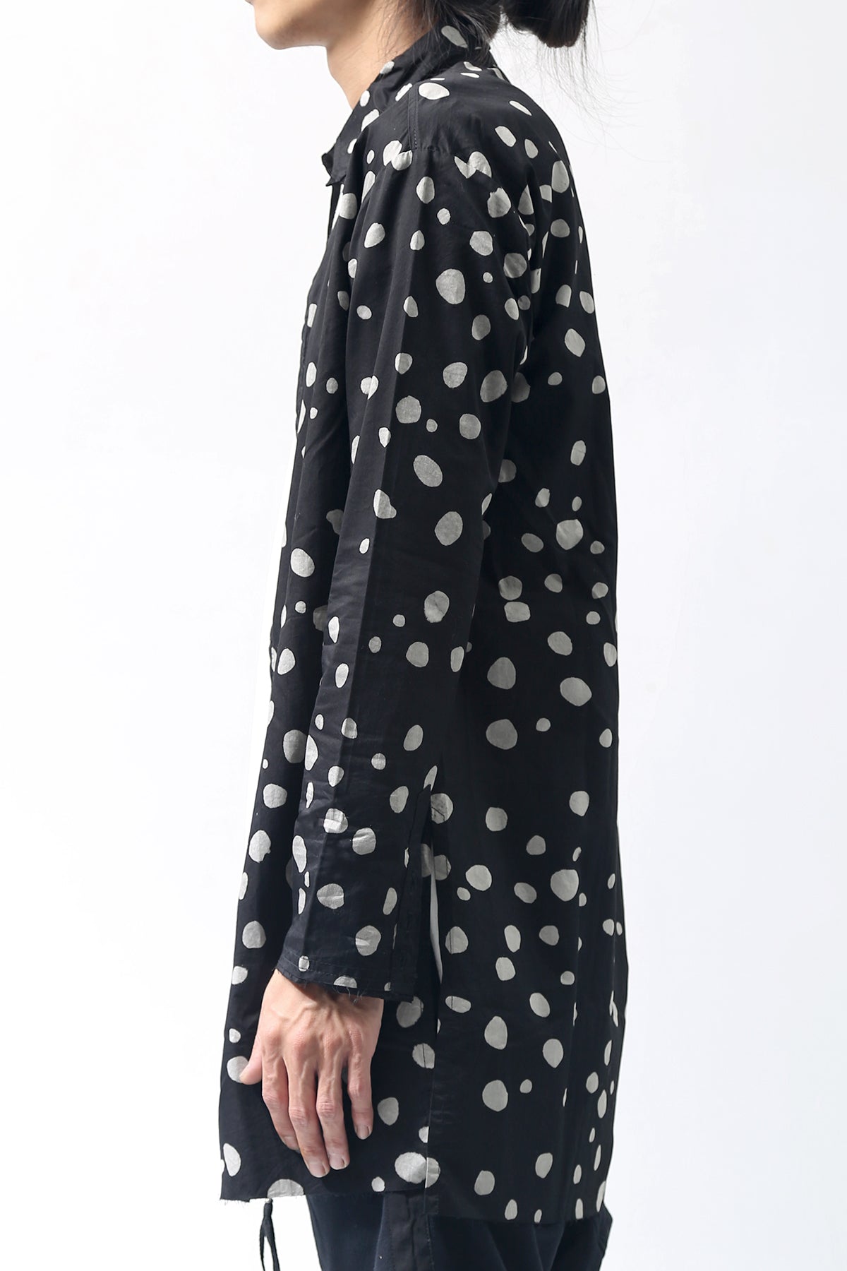1902-SH01 Polka Dot Long Shirt Black