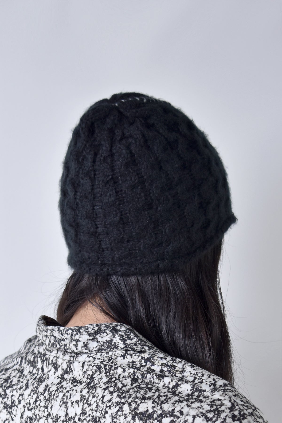 2002-KT05 Cable Mohair Beanie 02 Black