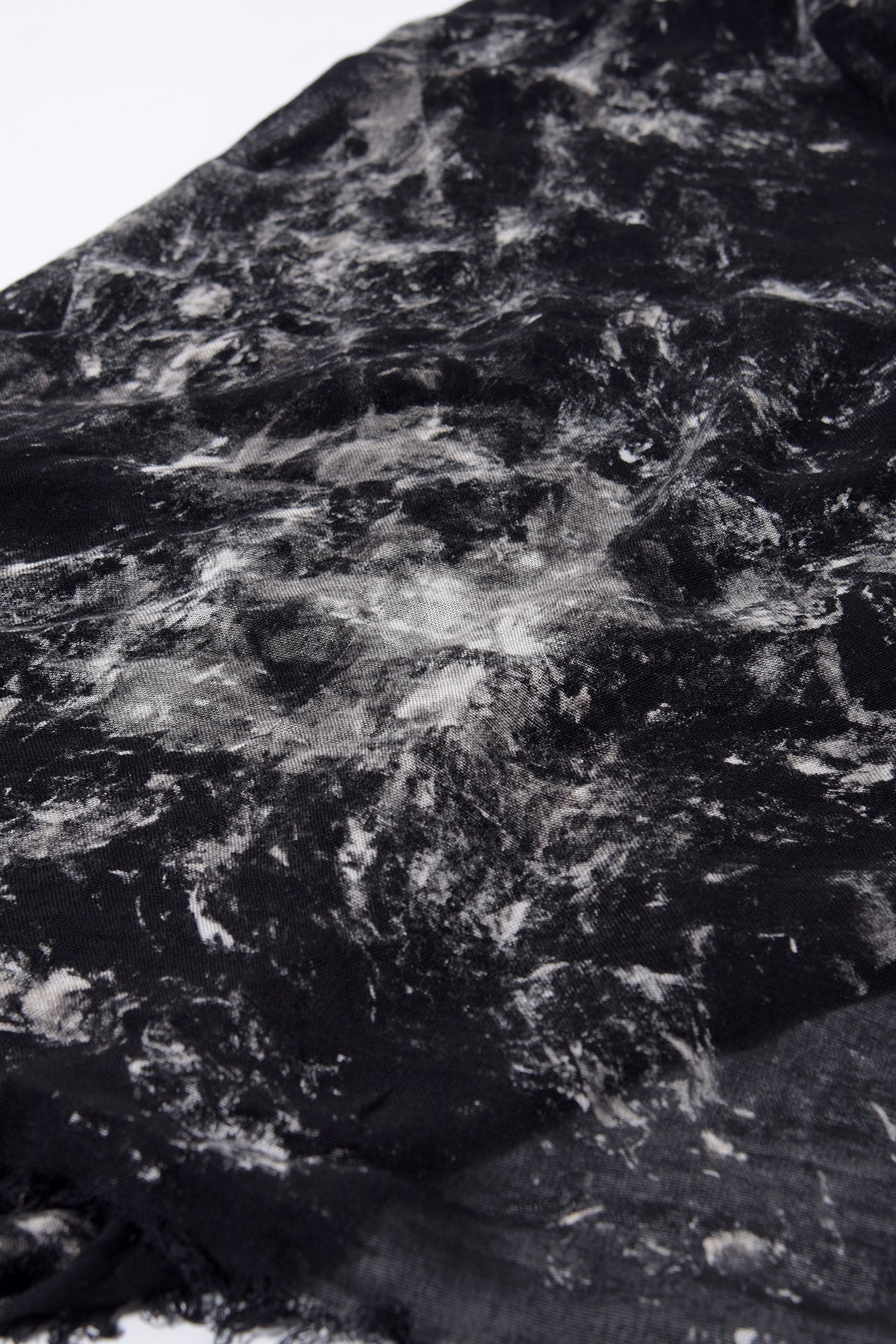 2202-ST01 Flake Discharged Stole