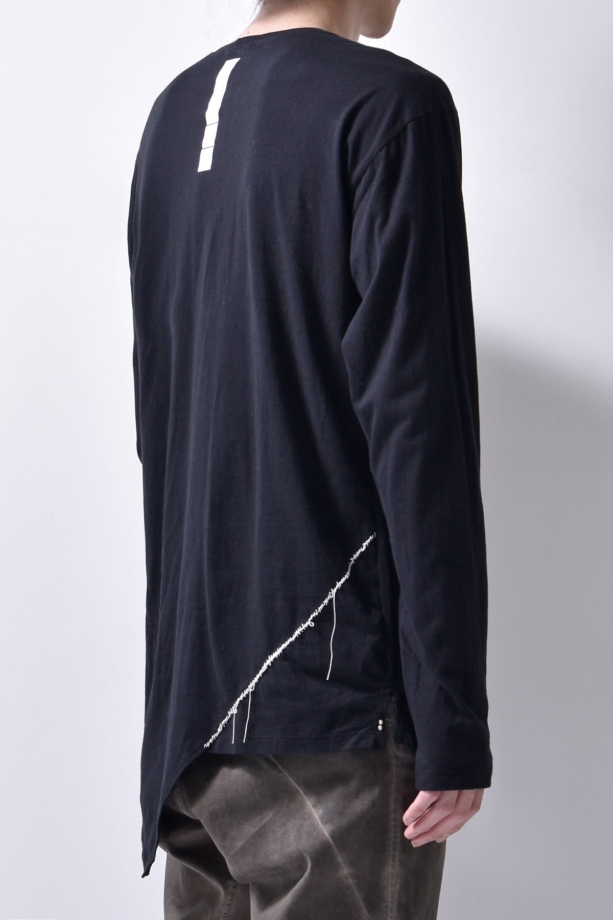 2102-CT02/LS Slash Cut 04 / LS Black