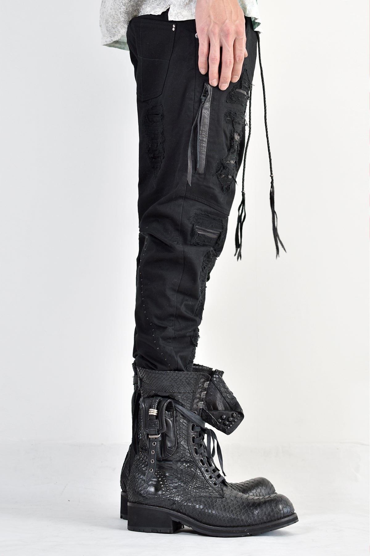 1702-PT02A Crush Skinny Twill Pants 07A Black