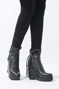 1602-BO02L Crush Braided Boots