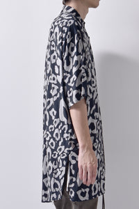 2101-SH07 Leopard Lazy Shirt