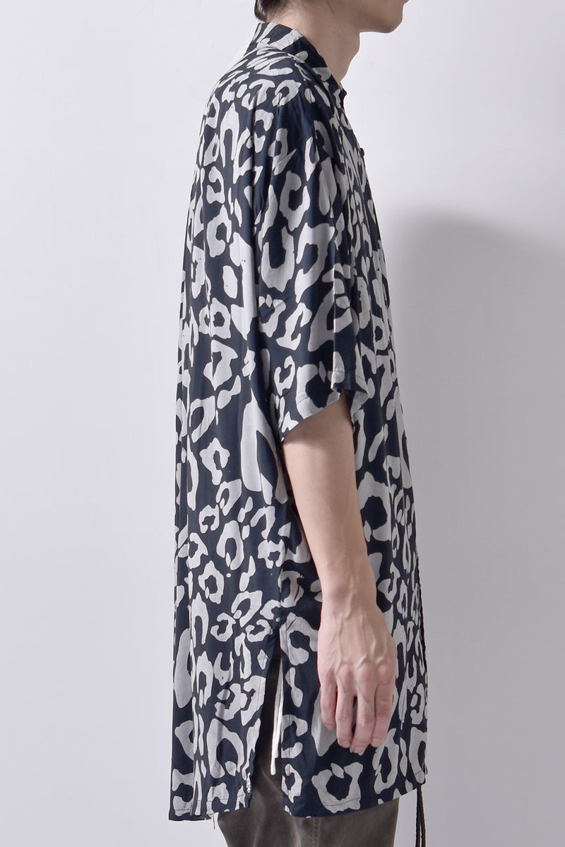 2101-SH07 Leopard Lazy Shirt